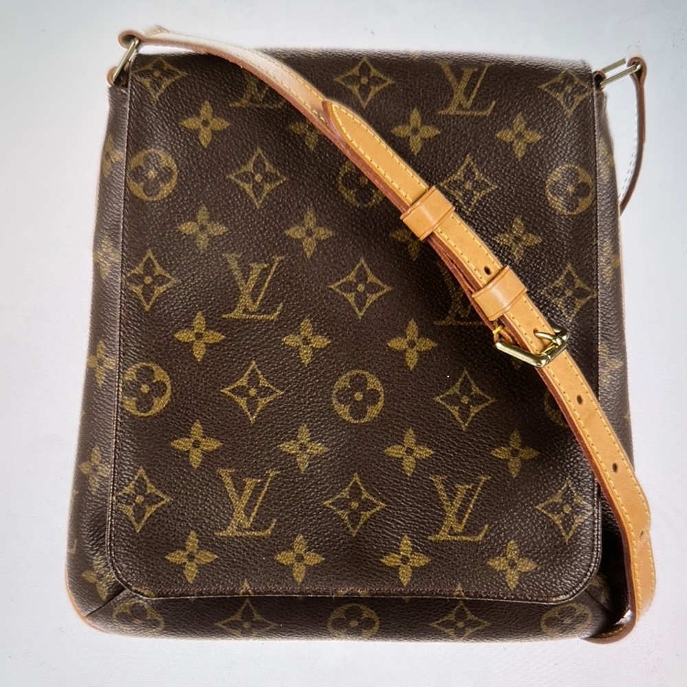 Vintage 2000 Collection Louis Vuitton Brown Monogram Musette Salsa Messenger Bag